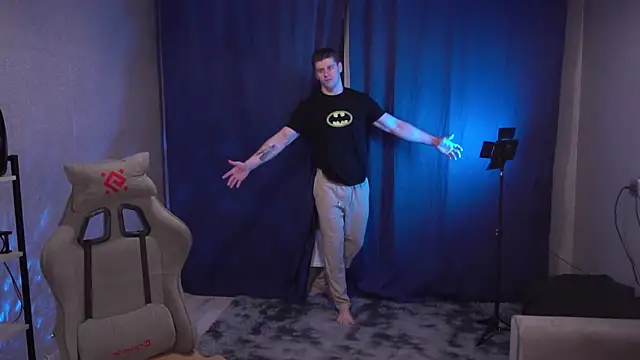 Snapshot of Bruno_Banani chatting on 11/23/25, 02:39 Bruno Banani online show from 11/23/25, 02:39