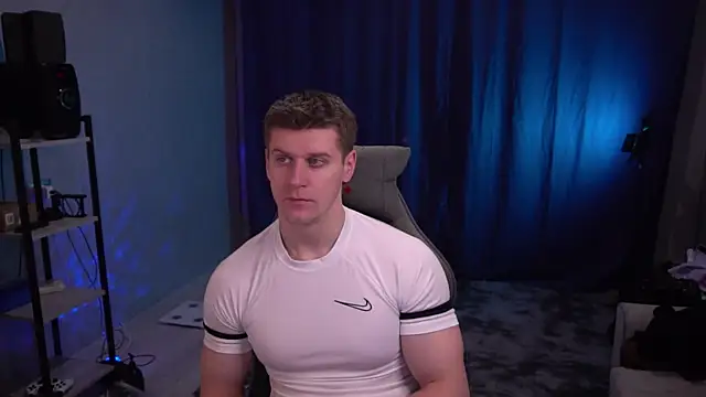 Snapshot of Bruno_Banani chatting on 11/24/25, 05:12 Bruno Banani online show from 11/24/25, 05:12