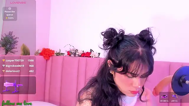 Snapshot of zyle_boobs chatting on 10/31/25, 12:06 zyle boobs online show from 10/31/25, 12:06