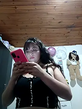 Isabella Delight  online show from 12/11/24, 11:00