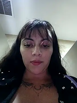 Isabella Delight  online show from 12/19/24, 11:03