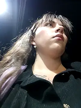 Isabella Delight  online show from 01/20/25, 12:04
