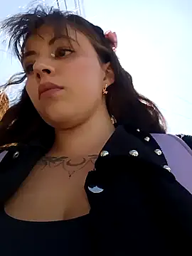 Isabella Delight  online show from 01/22/25, 06:41