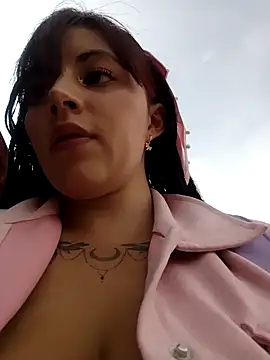 Isabella Delight  online show from 02/10/25, 08:00