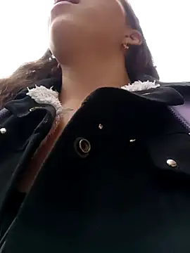 Isabella Delight  online show from 02/25/25, 05:25