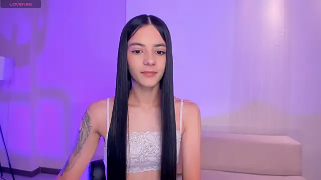 Snapshot of HannahJamesX chatting on 09/14/25, 04:50 HannahJamesX online show from 09/14/25, 04:50