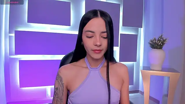 Snapshot of HannahJamesX chatting on 09/26/25, 06:23 HannahJamesX online show from 09/26/25, 06:23