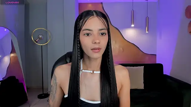 Snapshot of HannahJamesX chatting on 09/27/25, 07:08 HannahJamesX online show from 09/27/25, 07:08