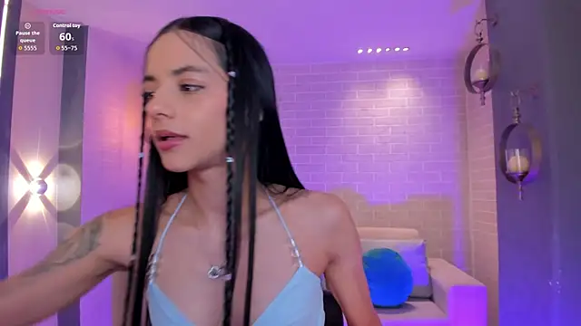 HannahJamesX online show from 12/17/25, 07:31