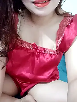 Snapshot of _LanTran chatting on 03/05/25, 02:36 LanTran online show from 03/05/25, 02:36