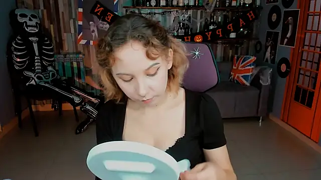 JasmineMilko online show from 10/22/25, 05:08