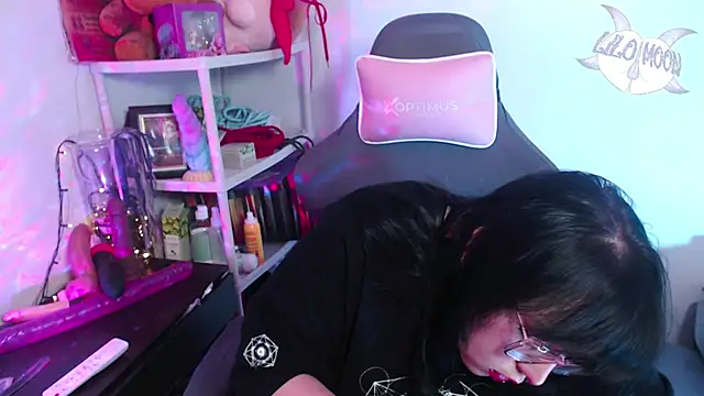 LiloMoon69 online show from 12/16/24, 01:53