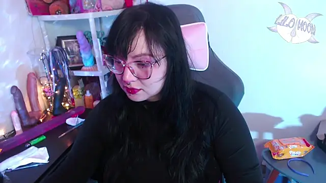 LiloMoon69 online show from 12/18/24, 02:42