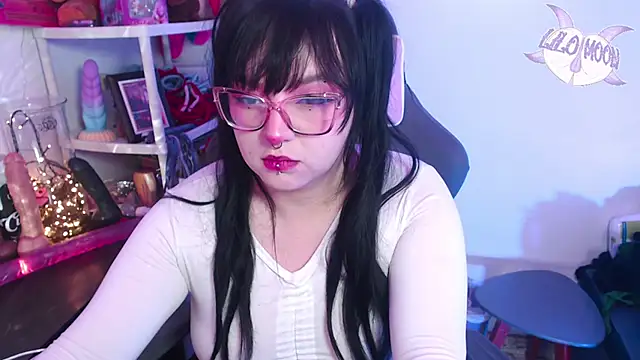 LiloMoon69 online show from 12/31/24, 02:19
