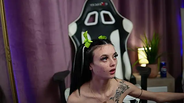 RachelRave online show from 01/15/25, 03:33