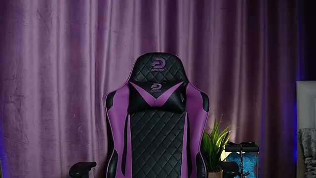 RachelRave online show from 03/13/25, 05:33