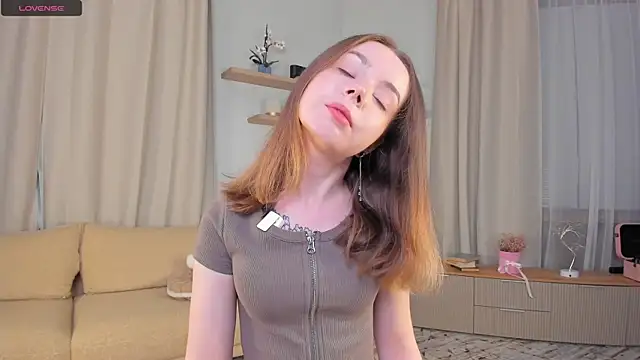 Snapshot of DominikaElis chatting on 11/12/25, 09:47 DominikaElis online show from 11/12/25, 09:47