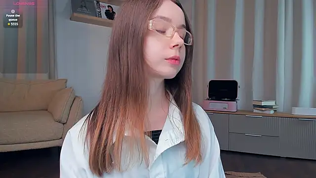 DominikaElis online show from 04/30/26, 08:57