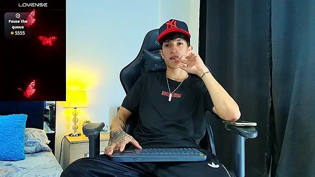  CamiloBass online show from 07/11/26, 02:14
