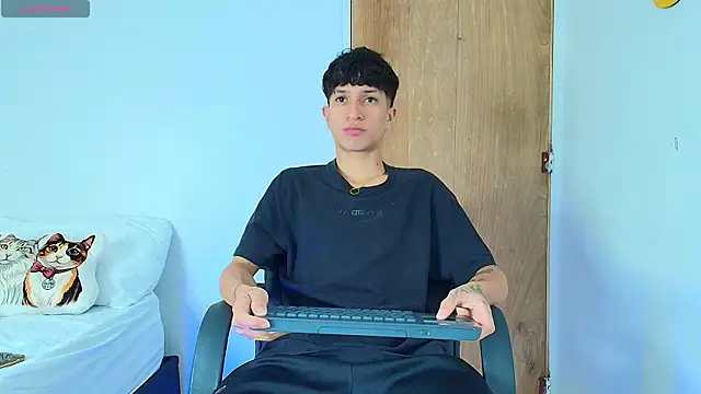  CamiloBass online show from 07/19/26, 01:09