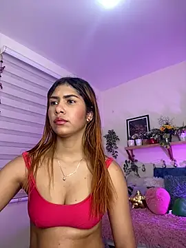 Snapshot of soy_sarah_ chatting on 02/08/25, 09:46 soy sarah online show from 02/08/25, 09:46