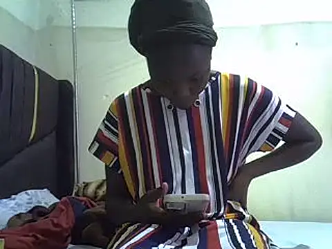 pretty vivy online show from 12/14/24, 04:45