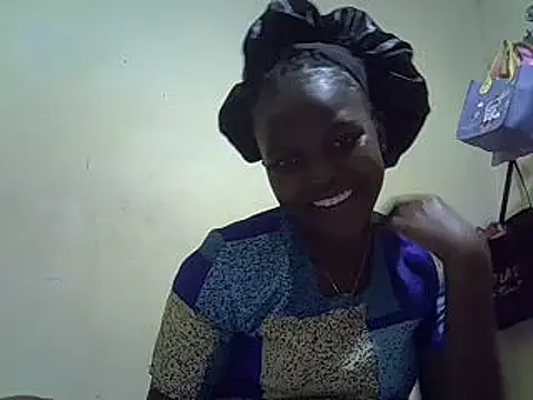 pretty vivy online show from 01/15/25, 04:54