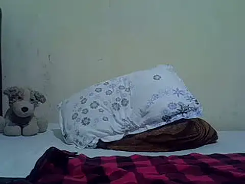 pretty vivy online show from 02/16/25, 07:27