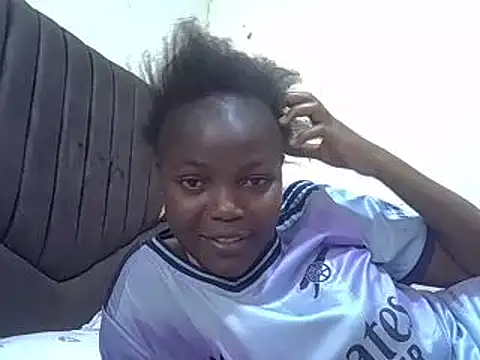 pretty vivy online show from 02/17/25, 11:02