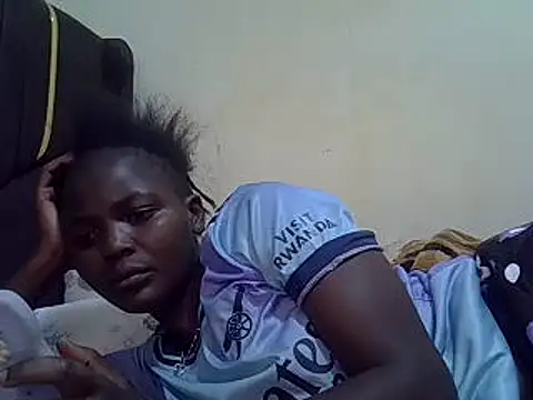 pretty vivy online show from 02/17/25, 02:37