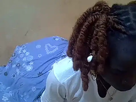 pretty vivy online show from 02/23/25, 01:53