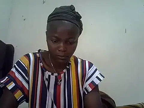 pretty vivy online show from 03/18/25, 09:52