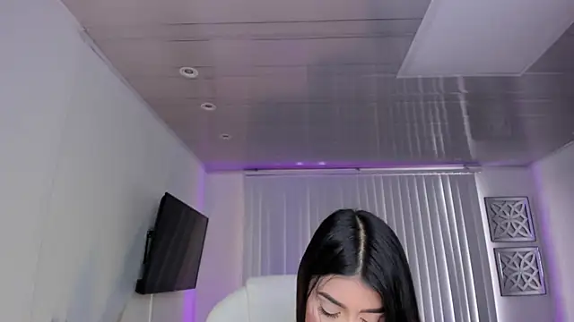 amelie jhons online show from 12/02/24, 07:38