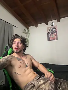 Valentino Xander online show from 10/29/25, 01:19