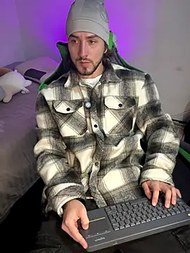 Snapshot of Valentino_Xander chatting on 12/22/25, 03:58 Valentino Xander online show from 12/22/25, 03:58