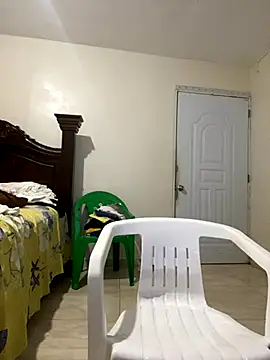 Snapshot of anubi0880 chatting on 12/02/24, 10:12 anubi0880 online show from 12/02/24, 10:12