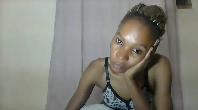 Sweetpetite254 online show from 02/25/25, 06:31