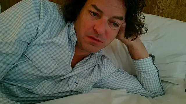 Snapshot of costanza7070 chatting on 03/01/25, 08:10 costanza7070 online show from 03/01/25, 08:10