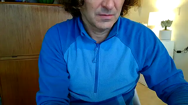 Snapshot of costanza7070 chatting on 03/06/25, 01:16 costanza7070 online show from 03/06/25, 01:16
