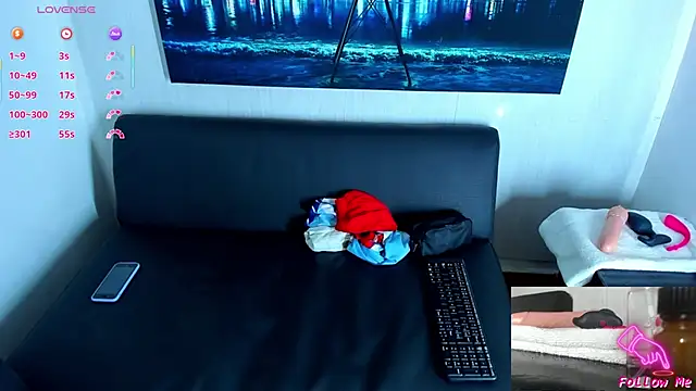 Piggy Eddy online show from 09/15/25, 09:15