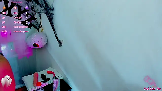 Piggy Eddy online show from 11/03/25, 04:25