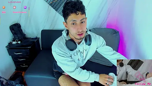 Piggy Eddy online show from 11/29/25, 08:45