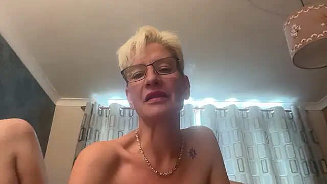 JennyHazel1 online show from 06/15/26, 11:34