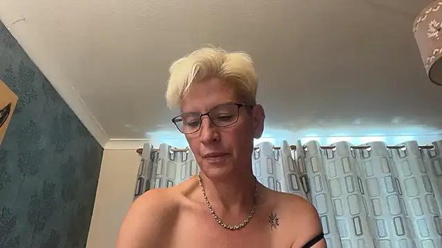 JennyHazel1 online show from 07/23/26, 04:16