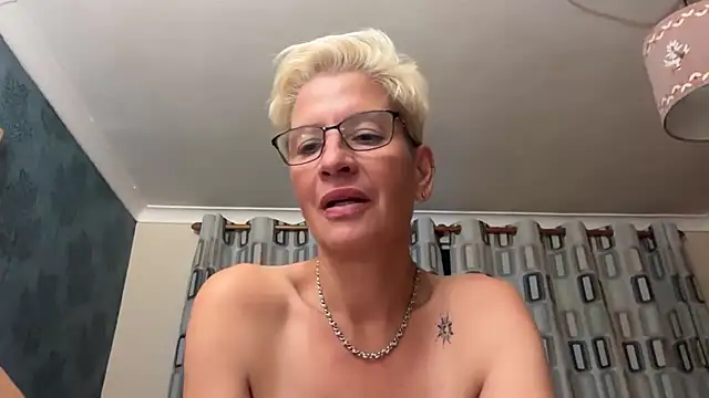 JennyHazel1 online show from 07/28/26, 08:52