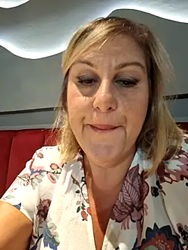 Snapshot of Mara-24 chatting on 09/25/25, 07:06 Mara-24 online show from 09/25/25, 07:06