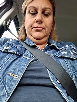 Snapshot of Mara-24 chatting on 10/01/25, 08:20 Mara-24 online show from 10/01/25, 08:20