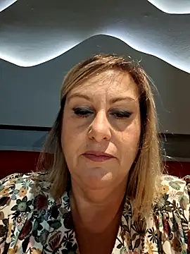 Snapshot of Mara-24 chatting on 10/03/25, 07:11 Mara-24 online show from 10/03/25, 07:11