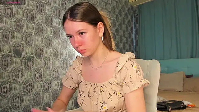 Snapshot of Nicole_Charm chatting on 06/25/26, 11:53 Nicole Charm online show from 06/25/26, 11:53