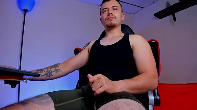 Snapshot of james_connor2 chatting on 09/25/25, 05:16 james connor2 online show from 09/25/25, 05:16